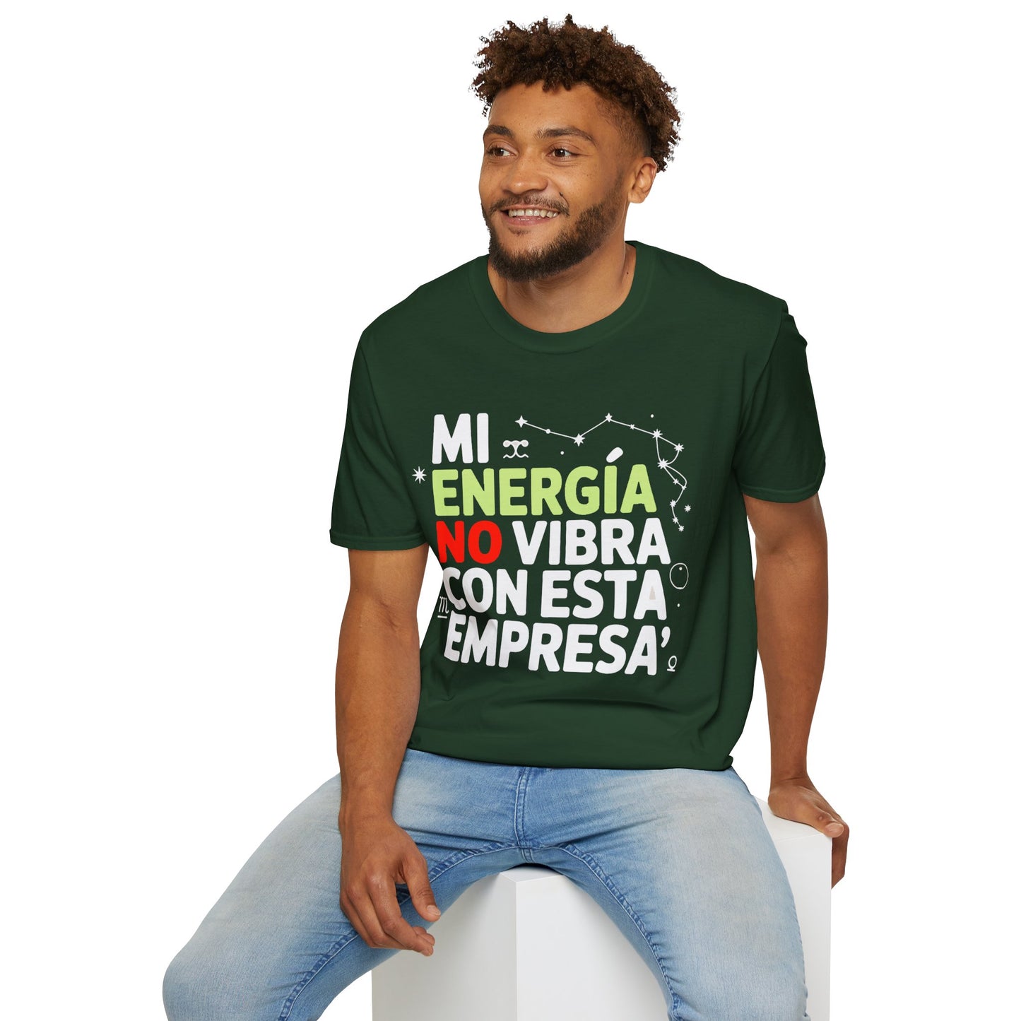 Camiseta memes oficina — "Mi energía no vibra con esta empresa"