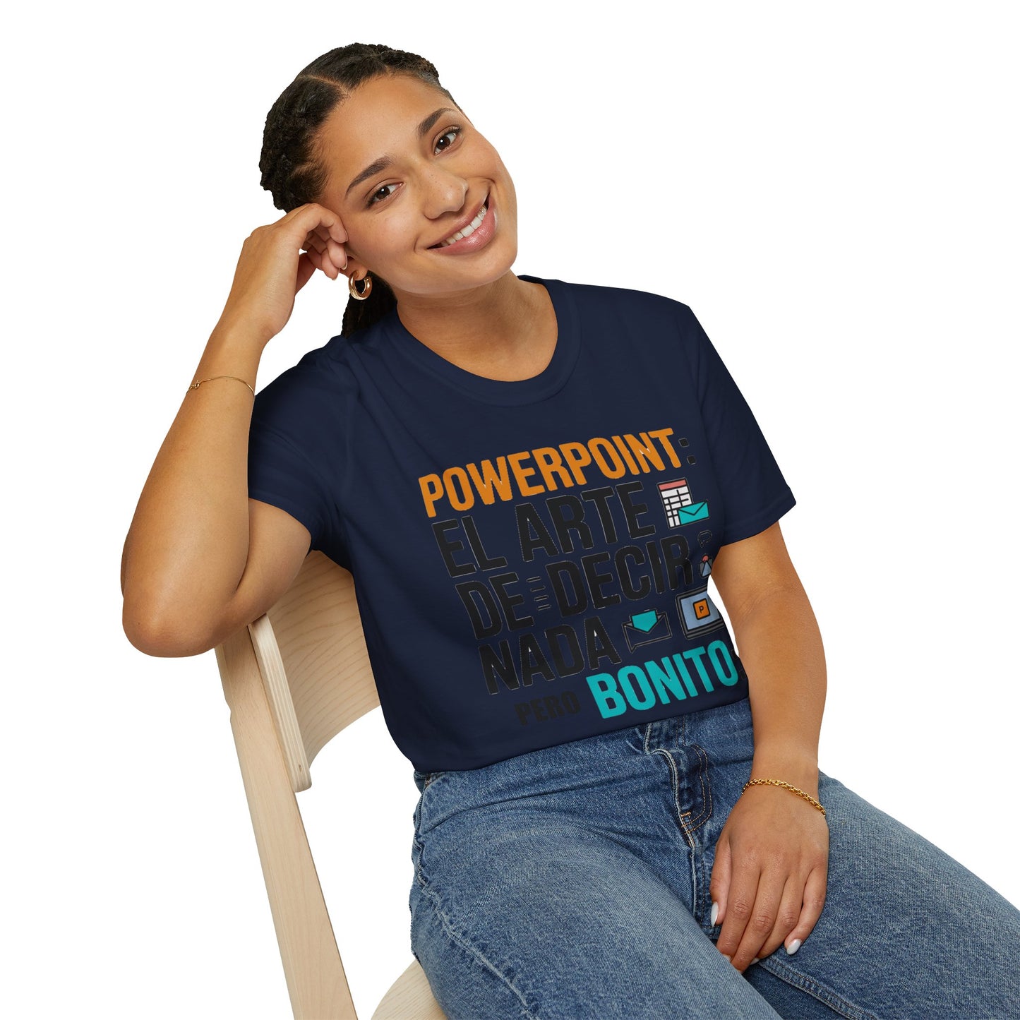 Camiseta humor oficina — "Powerpoint: el arte de decir nada pero bonito"