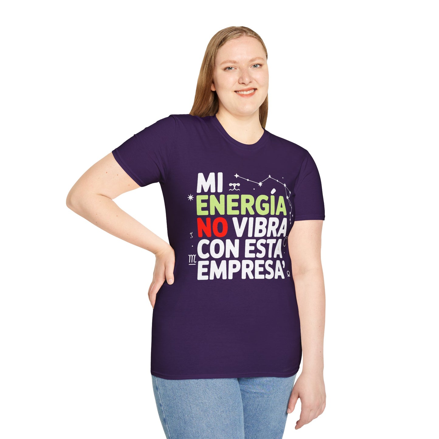 Camiseta memes oficina — "Mi energía no vibra con esta empresa"